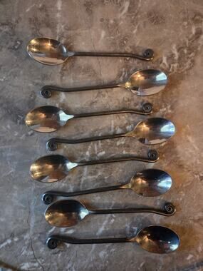 Hampton Silversmiths Coil Tip Dinner Spoons Set of 8